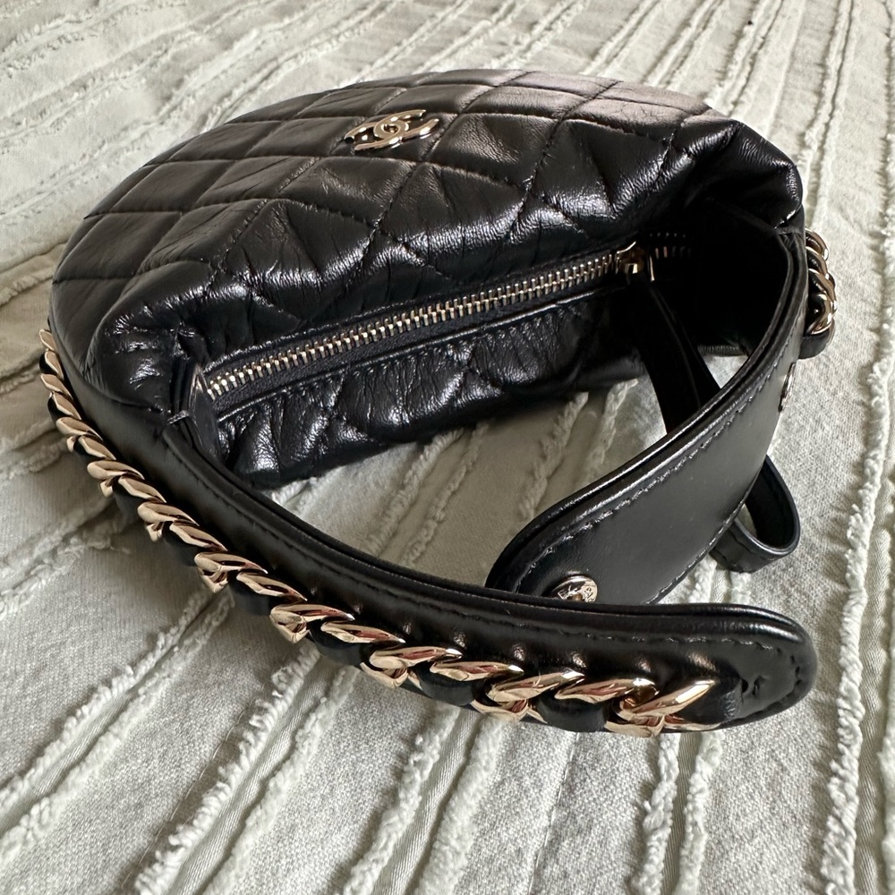 CHANEL Mini Chain Bag 100% Authentic Black/Gold